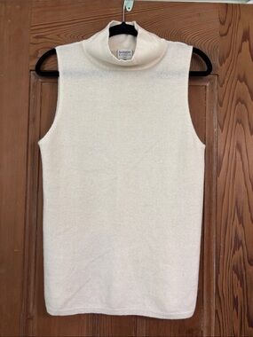 Barrow & Grove Cream Sleeveless Mock Cashmere Turtleneck Tank Size Large